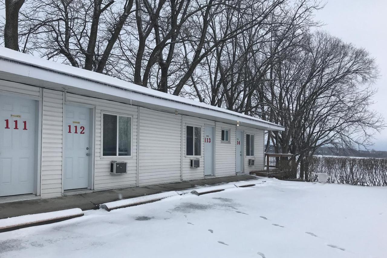 Bayside Motel Trenton Exterior photo