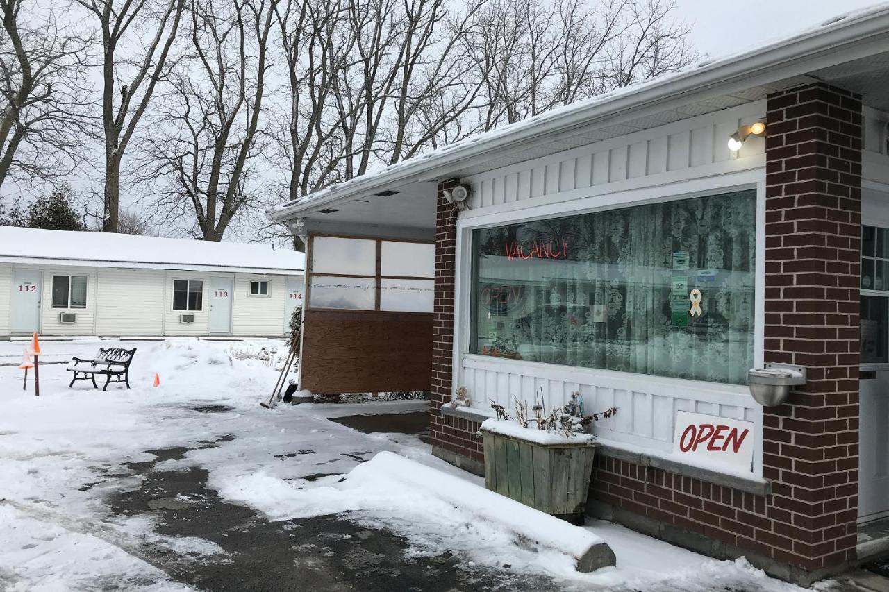 Bayside Motel Trenton Exterior photo